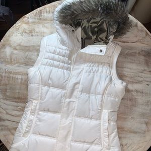 Burton puffer vest, women’s size XS! Brand New!